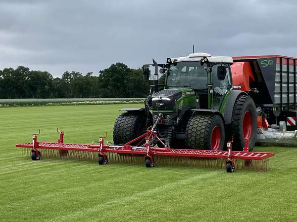 SPIN-Rake for sod farming